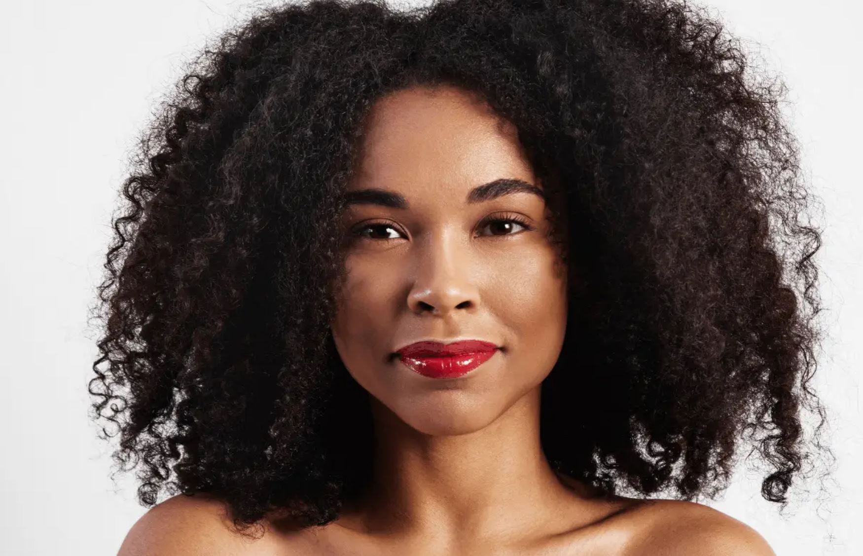 Nappy hair: Comment faire pousser les cheveux crépus rapidement
